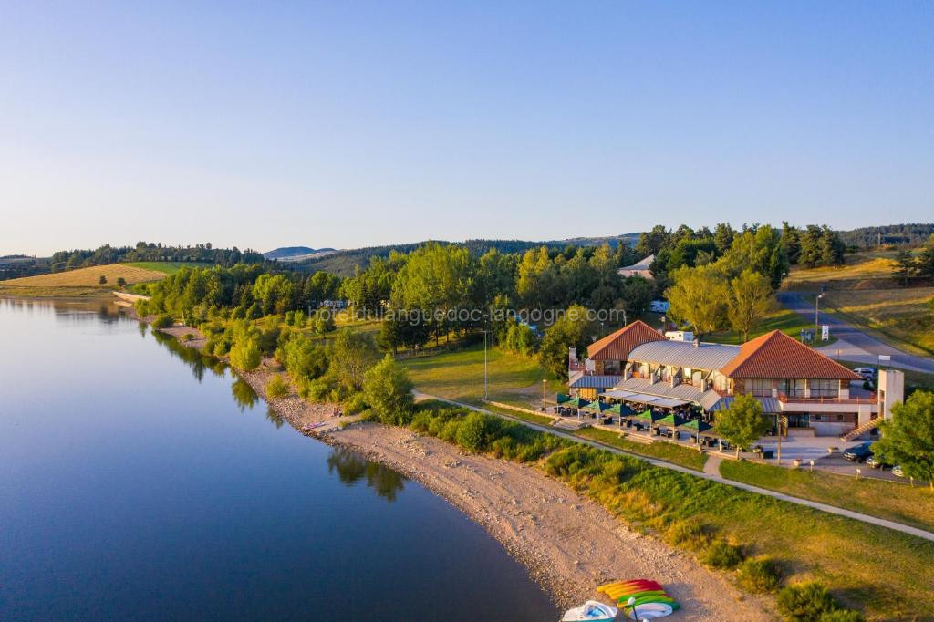 Photo de Appart'Hôtel Les Lofts du Grand Lac de Lozère